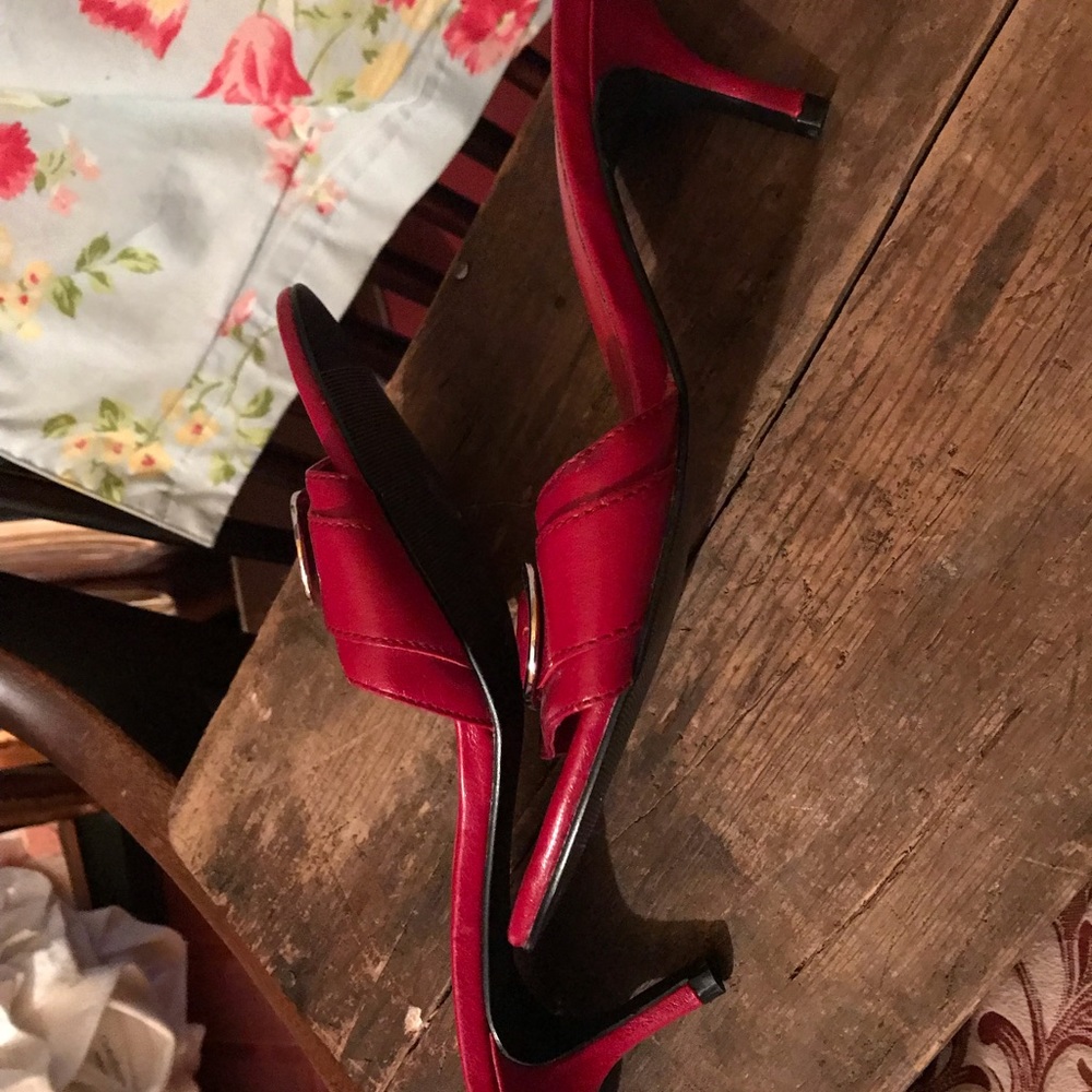 Heels - Picture 2 of 2